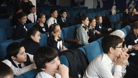 Спектакль "Современные дела" для учащихся Центра образования в г. Магас 2