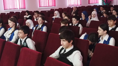 Спектакль "Современные дела" для учащихся школы г. Малгобек 3