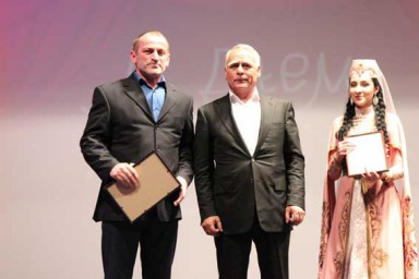 27 марта в ДК г.Назрань прошло праздничное мероприятие посвященное международному дню театра! 1