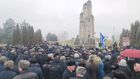В Ингушетии прошел траурный митинг, посвящённый 82-й годовщине депортации ингушского народа 2
