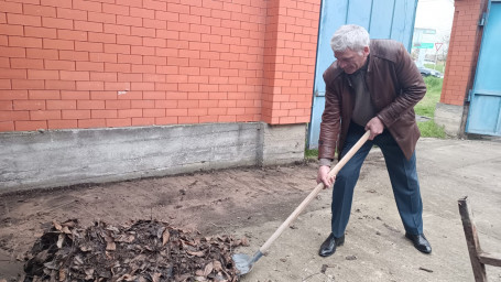 Сотрудники Ингушского молодёжного театра провели субботник! 0