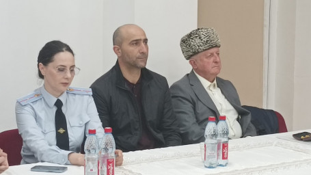 В СОШ №1 с. Эберг-юрт (ст. Троицкая) прошло мероприятие антитеррористической направленности 3